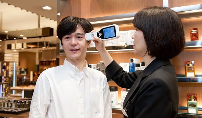 ARAMIS LAB SERIES｜春の男の肌に「ラボ シリーズ ベーシック スキンケア キット」完全習得！ ギャラリー