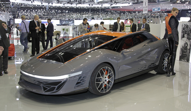 ベルトーネ100周年記念モデル「ヌッチオ」｜Bertone ギャラリー