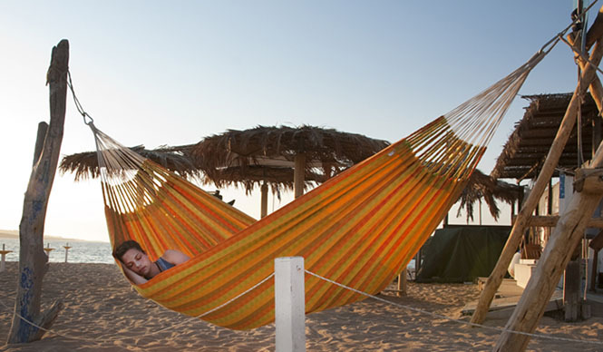 LIVING MOTIF｜新柄3色で展開のハンモック「LA SIESTA」 ギャラリー