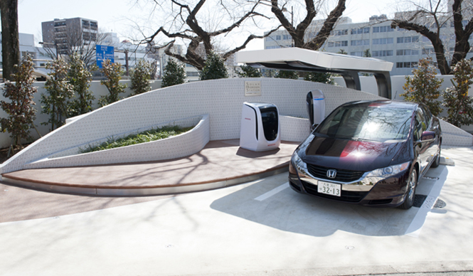 CO2をいっさい排出しないソーラー水素ステーションが誕生｜HONDA ギャラリー