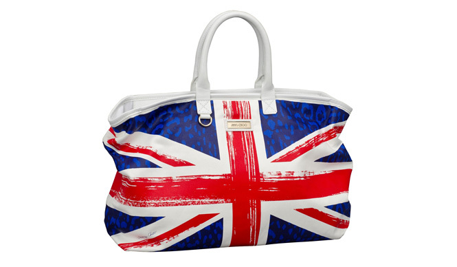 Gallery│JIMMY CHOO│ユニオンジャック柄のエクスクルーシブ・ワードローブが誕生！