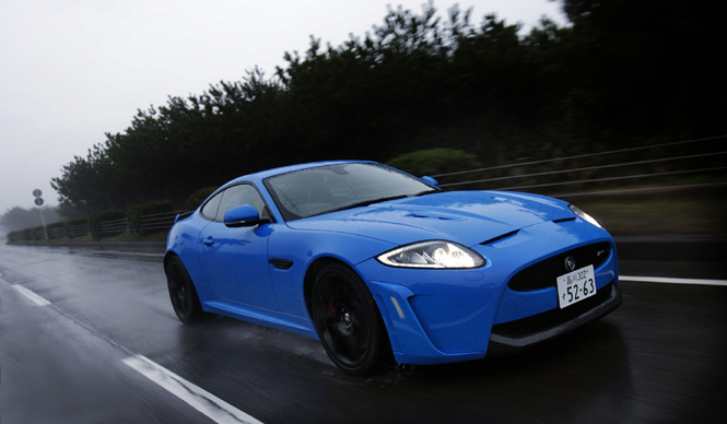 ジャガーのハイパフォーマンスモデル2台に試乗｜Jaguar ギャラリー