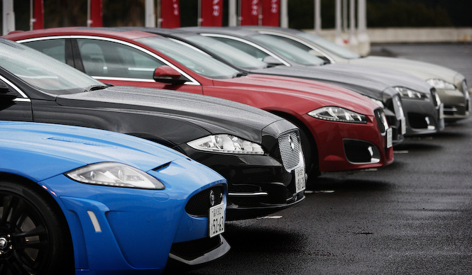 清水久美子、ジャガーブランドいっき乗り！ ｜Jaguar