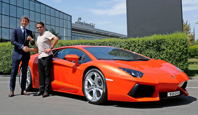 アヴェンタドール生産1,000台達成｜Lamborghini ギャラリー