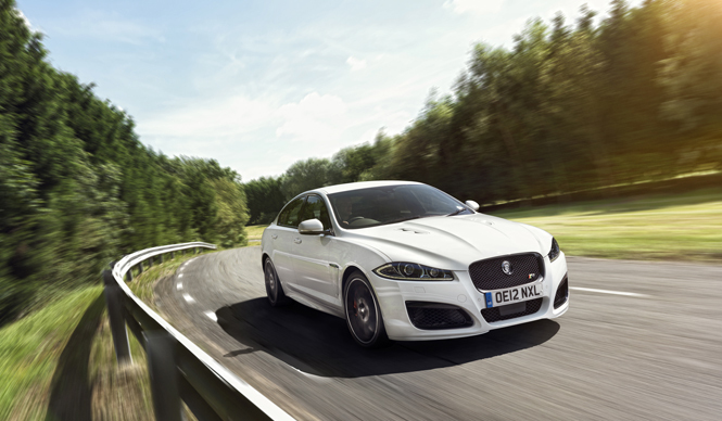 リミッターカットのXFR スピードパック｜Jaguar ギャラリー