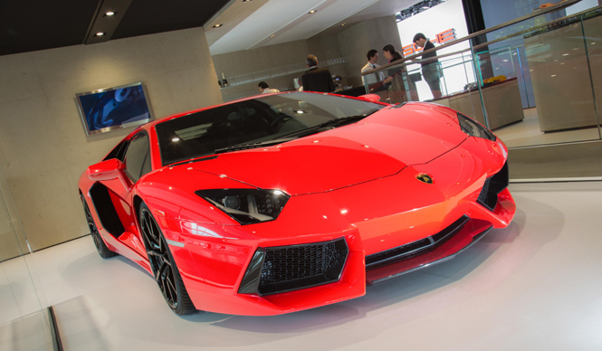 アヴェンタドールがアップデート｜Lamborghini ギャラリー