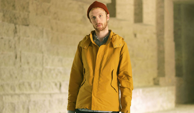 “シンプル”を追求したマウンテンパーカ