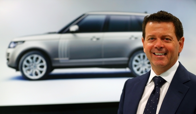 レンジローバーデザイナー、ジェリー・マクガバン氏にインタビュー｜Range Rover ギャラリー