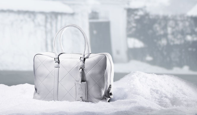 REALFLEET｜充電できるバッグ「BAGTTERY（Bag ＋ Battery）」クリスマス限定モデル数量限定発売 ギャラリー