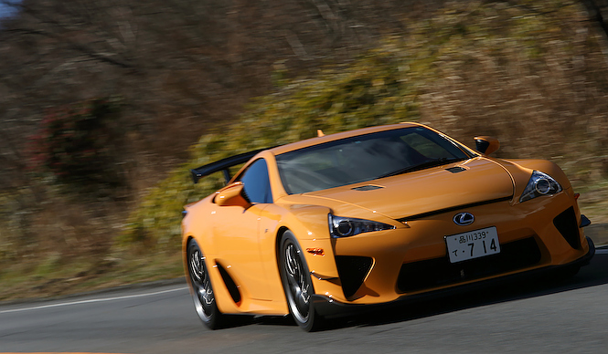 F Sportの原点 レクサスLFA Nurburgring Package｜Lexus ギャラリー