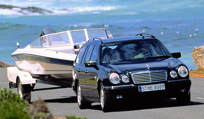 E430ステーションワゴンアバンギャルド登場｜Mercedes-Benz