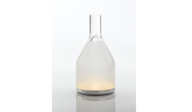 Barber Osgerby×Louis Vuitton｜ランタンのモダン版「Bell Lamp (ベル ランプ)」 ギャラリー