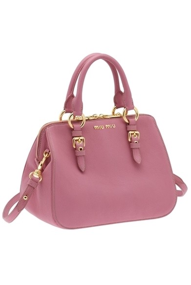 MIU MIU｜人気のバッグに限定カラーが登場 ギャラリー