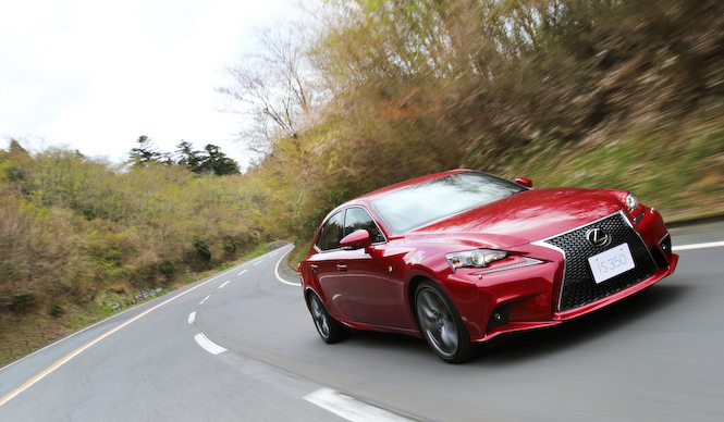 モデルチェンジを果たした レクサス　ISに先行試乗｜Lexus