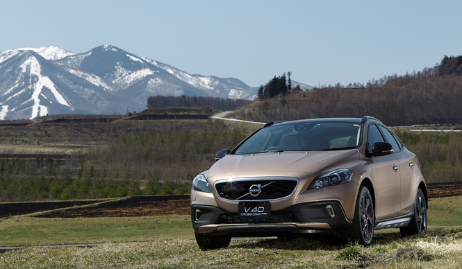 ボルボ V40 クロスカントリー日本発売｜Volvo ギャラリー