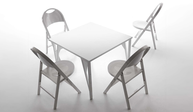 LIVING MOTIF｜カスティリオーニ兄弟デザインの名作チェア「TRIC」 ギャラリー