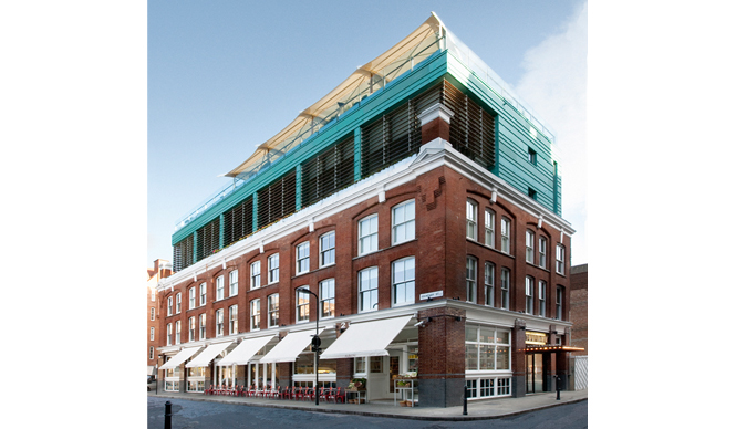 TRAVEL｜極上の屋上スペースを持つホテル10選 ギャラリー