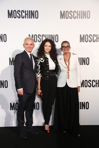 MOSCHINO｜モスキーノが、上海にてコレクションを発表 
