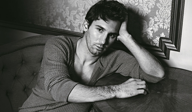 DOLCE & GABBANA｜ドメニコ・ドルチェが撮影したメッシの写真集 ギャラリー