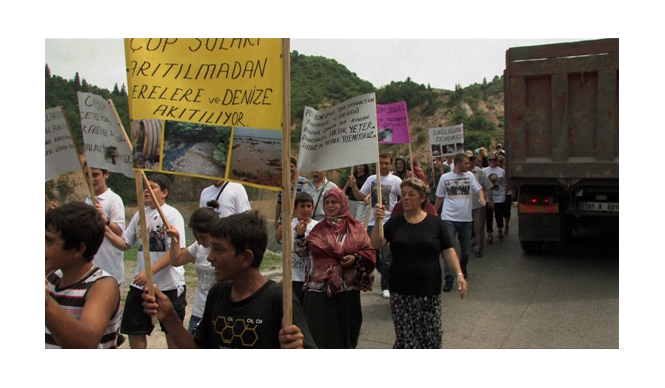 MOVIE｜世界三大映画祭を制覇した若き監督、渾身のドキュメンタリー ギャラリー