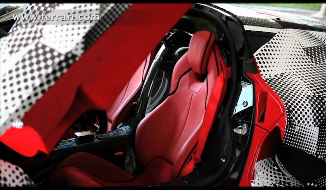 ラ フェラーリをアロンソがドライブ｜Ferrari ギャラリー