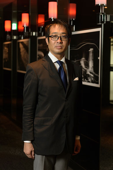 HANKYU MEN’S TOKYO｜9月は、大人の男の黒“アーバンブラック”を愉しむ ギャラリー