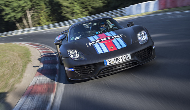 918 スパイダー、ニュル最速ラップを記録｜Porsche ギャラリー