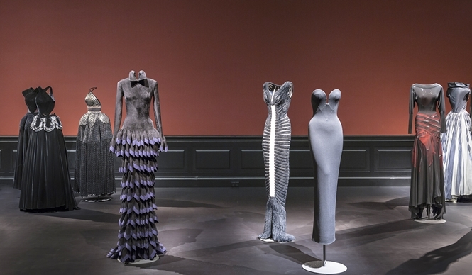 ART FILE 26｜「Alaïa （アライア）」