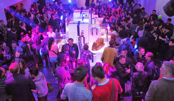 LACOSTE｜80周年記念、ピーター・サヴィルが描く80匹のクレイジーなワニ（2）