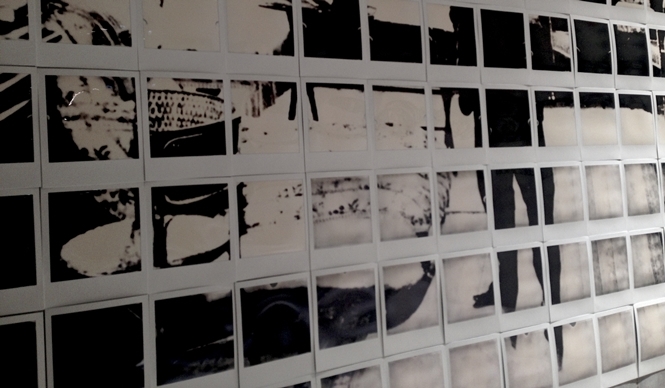 ART｜芸術家のアトリエ写真から生み出されたモザイクアート作品展『L'atelier par Impossible』