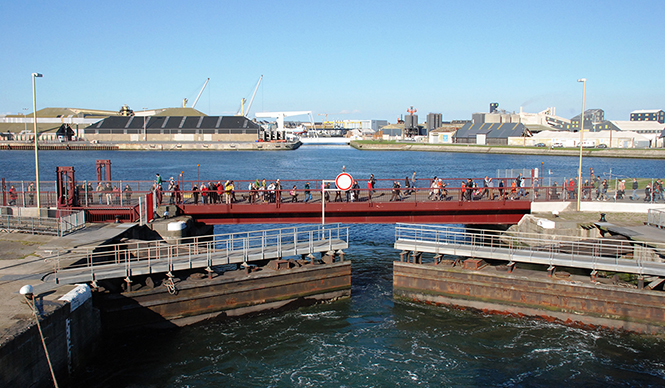 【第13回 仏ルポルタージュ大賞 受賞記事】探検船で“ラグジュアリーな冒険”を（2）