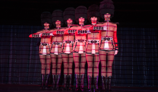 MOVIE｜クリスチャン・ルブタンが演出したショーを映画化『ファイアbyルブタン』 ギャラリー