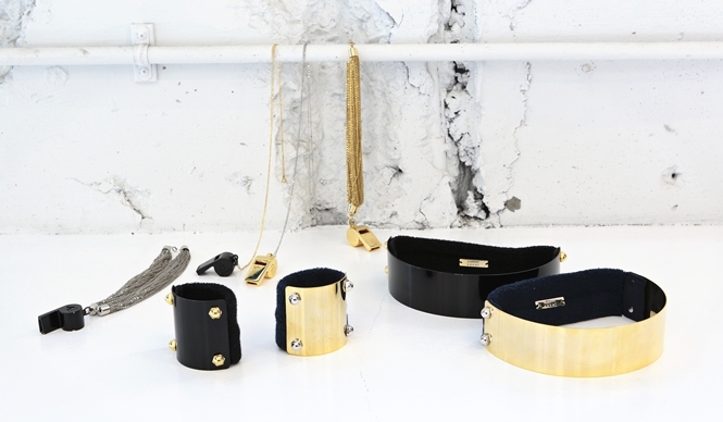 sacai×AMBUSH®｜サカイがアンブッシュ®と共同制作したアクセサリーを発売 ギャラリー