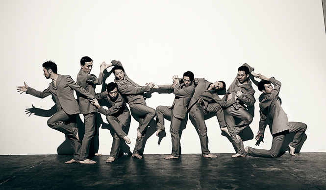 THEATER｜浅野忠信をナレーターに迎えた舞台『二重ノ裁ク者』 ギャラリー