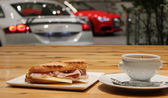 アウディ カフェがリニューアルオープン｜Audi ギャラリー