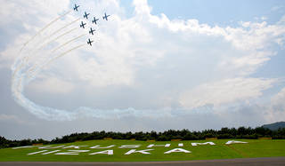 BREITLING｜空から勇気と希望を届けたブライトリング・ジェットチーム ギャラリー