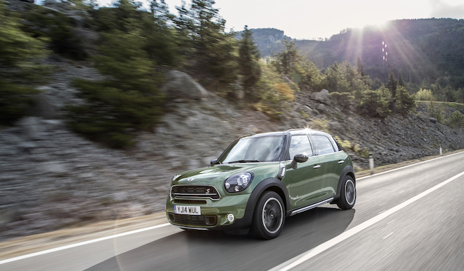 MINIクロスオーバーの改良版がニューヨークに登場｜MINI ギャラリー