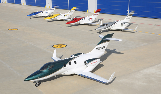 Honda｜HondaJet（ホンダジェット）量産1号機を初公開