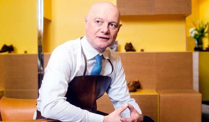 中田英寿、ジョンロブの職人と対峙する（メジャーメント・3） ギャラリー｜JOHN LOBB