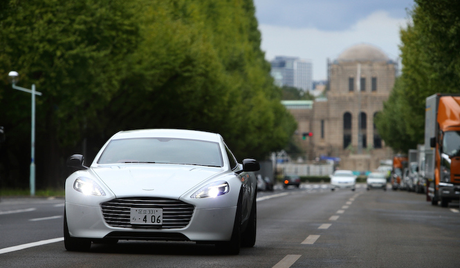 アストンマーティン ラピード Sに試乗｜Aston Martin ギャラリー