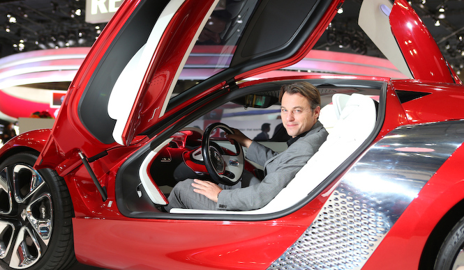 ローレンス・ヴァン・デン・アッカーにインタビュー｜Renault