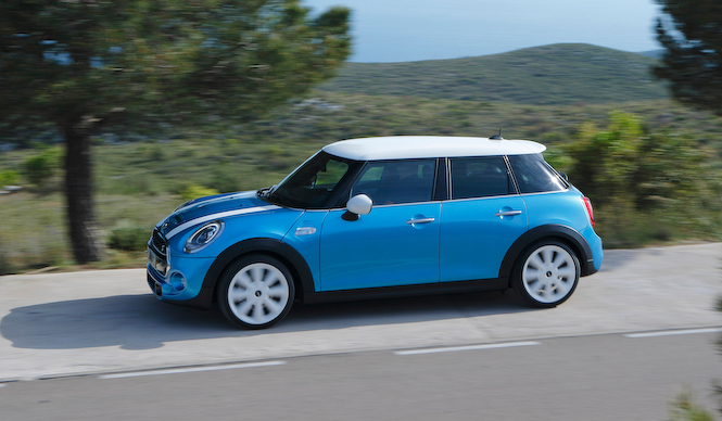 新型MINIの5ドア版を公開｜MINI ギャラリー