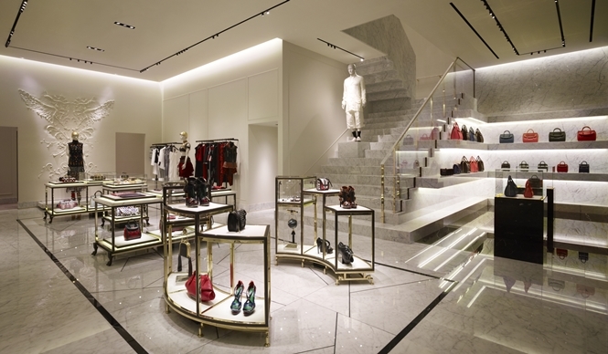 ALEXANDER McQUEEN｜東京・青山に日本初旗艦店オープン