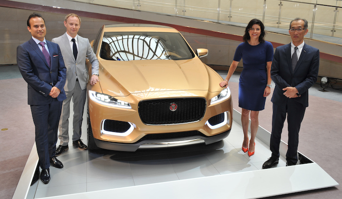 ジャガーのSUVコンセプト「C-X17」を日本初披露｜Jaguar ギャラリー