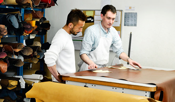 中田英寿がトライオンで訪れたパリのアトリエ（1） ギャラリー｜JOHN LOBB