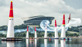 BREITLING｜空のレースを支えるブライトリング ギャラリー