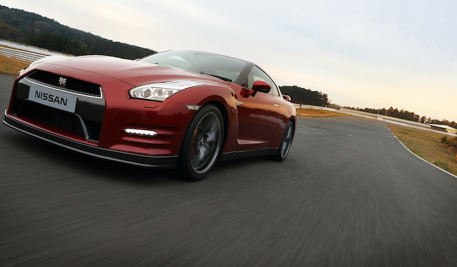 あらたなる価値を得た日産GT-R 2014年モデルに試乗｜Nissan ギャラリー