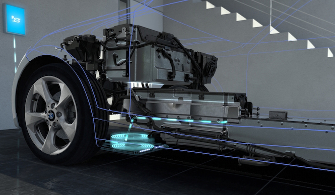 BMWとダイムラーが共同でワイヤレス充電を研究｜BMW & Daimler ギャラリー