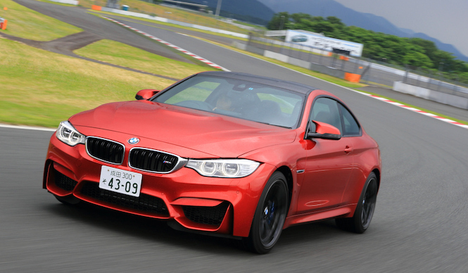 サーキット試乗、BMW M3セダン & M4クーペ｜BMW ギャラリー