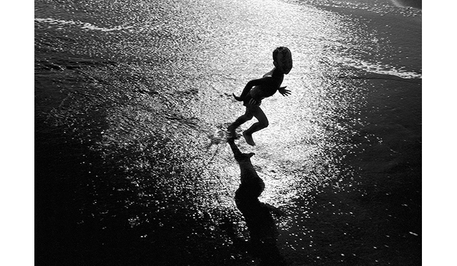 ART｜鷲尾和彦 写真展『To the Sea』がルーニィ・247フォトグラフィーにて開催 ギャラリー